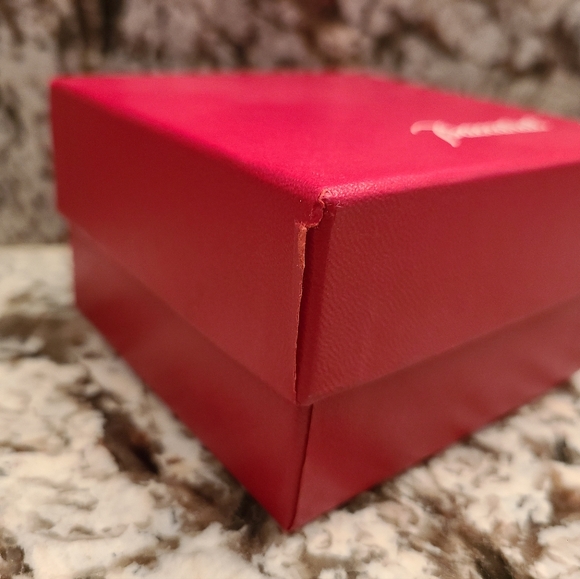 Baccarat Small Gift Box - Picture 4 of 6
